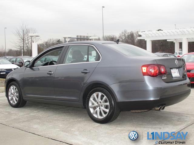 Volkswagen Jetta 2010 photo 1