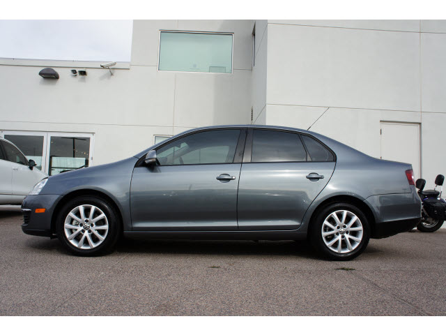 Volkswagen Jetta 2010 photo 1