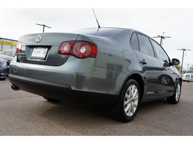Volkswagen Jetta 2010 photo 4
