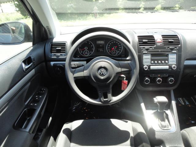 Volkswagen Jetta 2010 photo 4