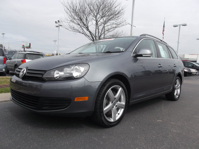 Volkswagen Jetta SEL Front-wheel Drive Unspecified