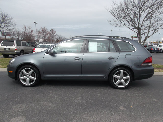 Volkswagen Jetta 2010 photo 1