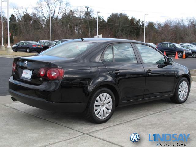 Volkswagen Jetta 2010 photo 2