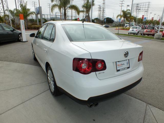 Volkswagen Jetta 2010 photo 5