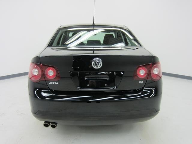 Volkswagen Jetta 2010 photo 1