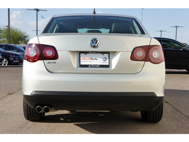 Volkswagen Jetta 2010 photo 2