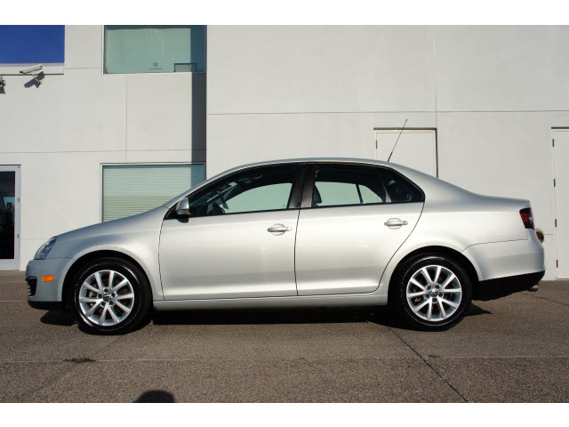 Volkswagen Jetta 2010 photo 3
