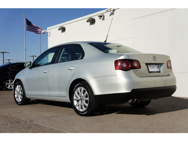 Volkswagen Jetta 2010 photo 4