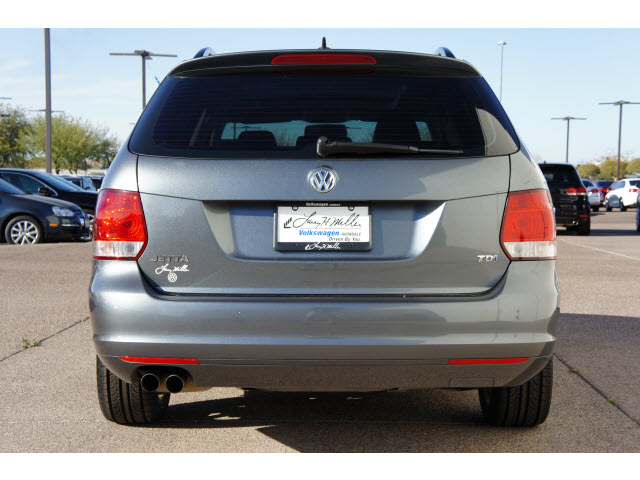 Volkswagen Jetta 2010 photo 3