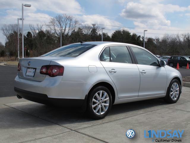 Volkswagen Jetta 2010 photo 1