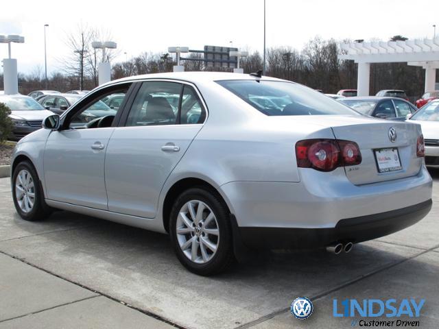 Volkswagen Jetta 2010 photo 4