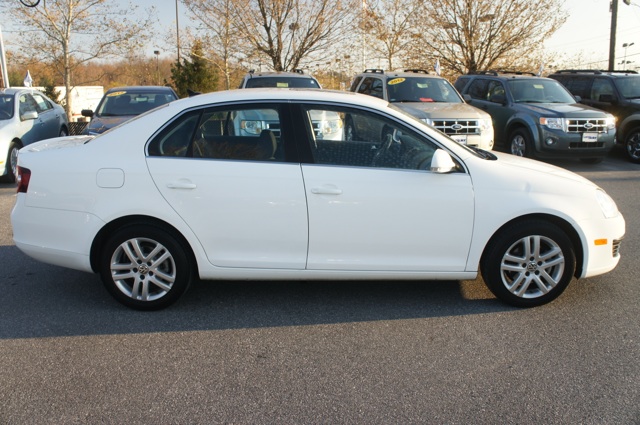 Volkswagen Jetta 2010 photo 2