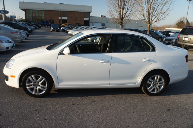 Volkswagen Jetta 2010 photo 3
