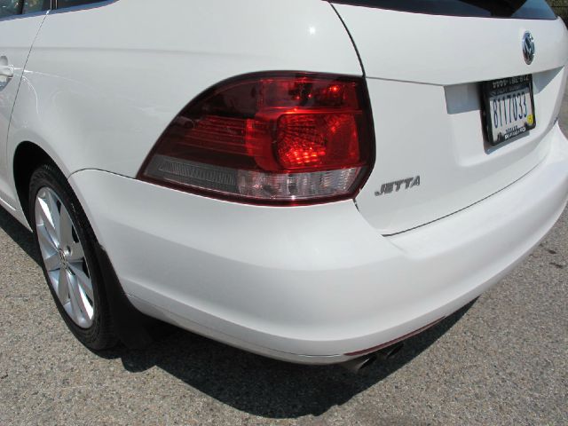 Volkswagen Jetta 2010 photo 3