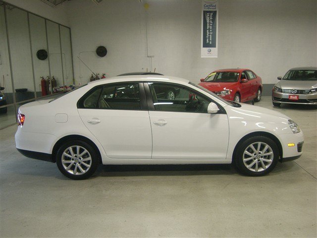 Volkswagen Jetta 2010 photo 3