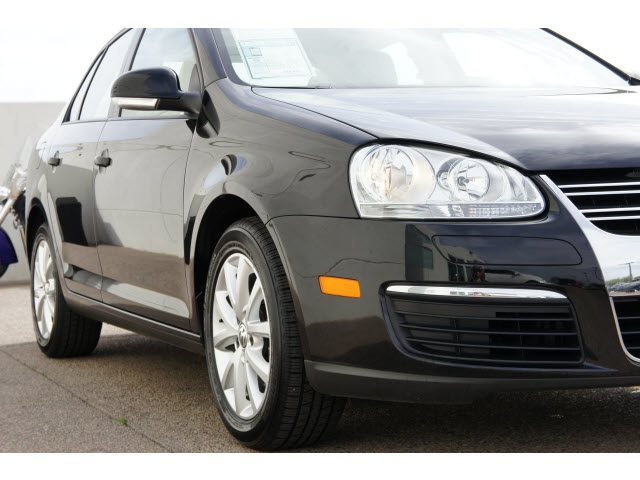 Volkswagen Jetta 2010 photo 2