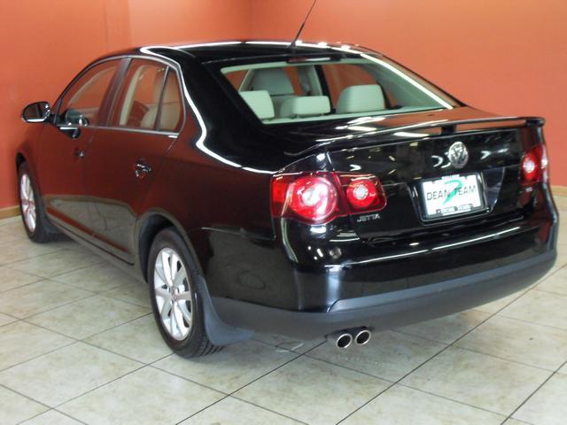 Volkswagen Jetta 2010 photo 3