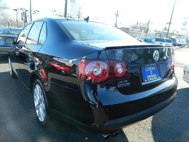 Volkswagen Jetta 2010 photo 1