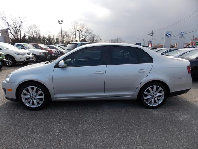 Volkswagen Jetta 2010 photo 1