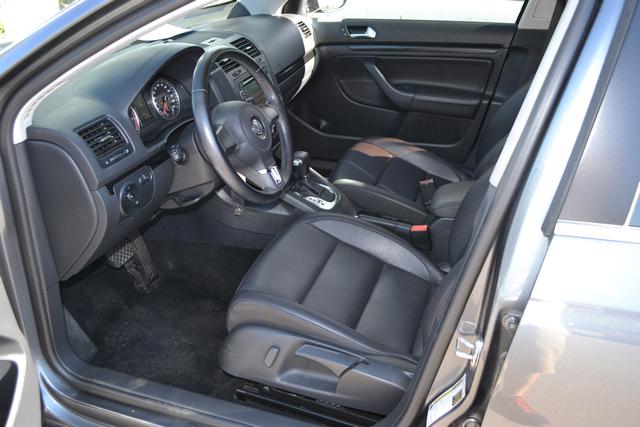 Volkswagen Jetta 2010 photo 1