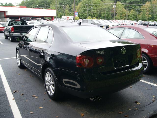 Volkswagen Jetta Supercharged Notchback Sedan
