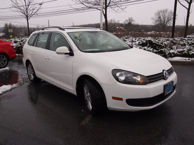 Volkswagen Jetta SEL Front-wheel Drive Unspecified