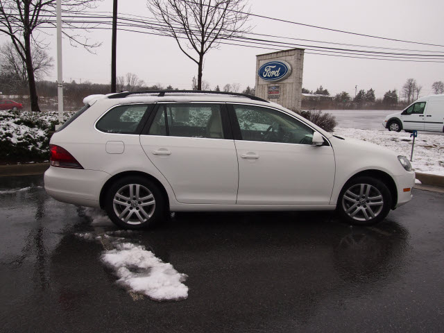 Volkswagen Jetta 2010 photo 4