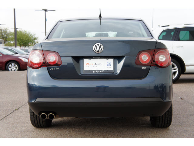 Volkswagen Jetta 2010 photo 1
