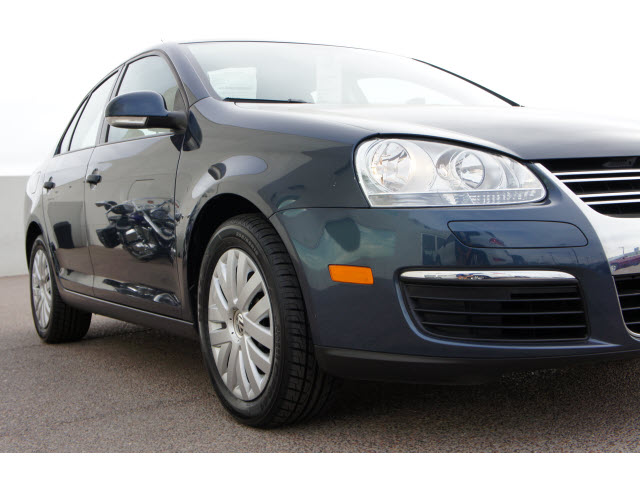 Volkswagen Jetta 2010 photo 2