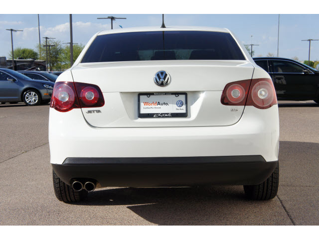 Volkswagen Jetta 2010 photo 3