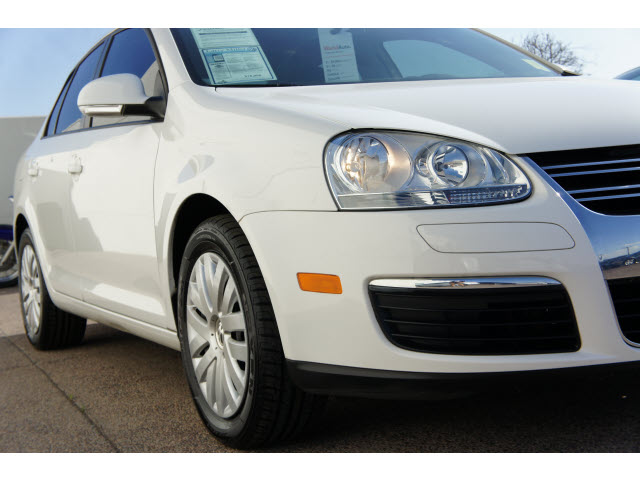 Volkswagen Jetta 2010 photo 4