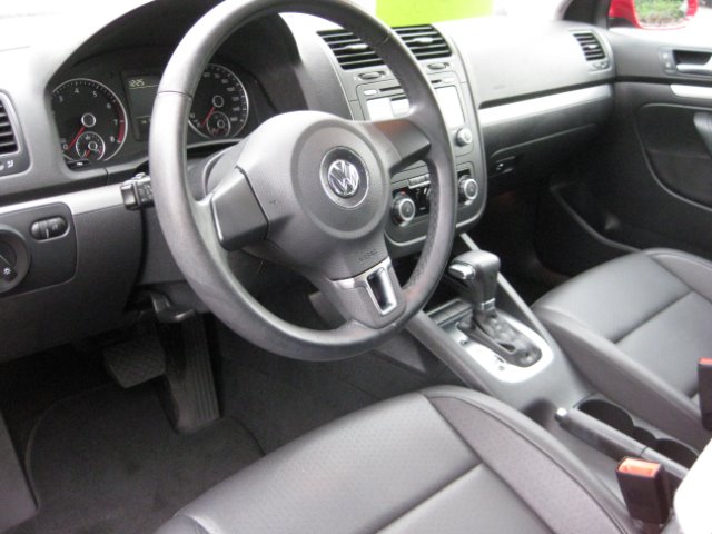 Volkswagen Jetta Sedan V/6 Sedan