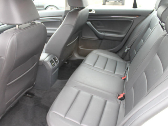 Volkswagen Jetta 2010 photo 2