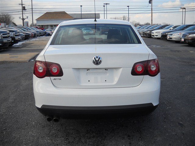 Volkswagen Jetta 2010 photo 5