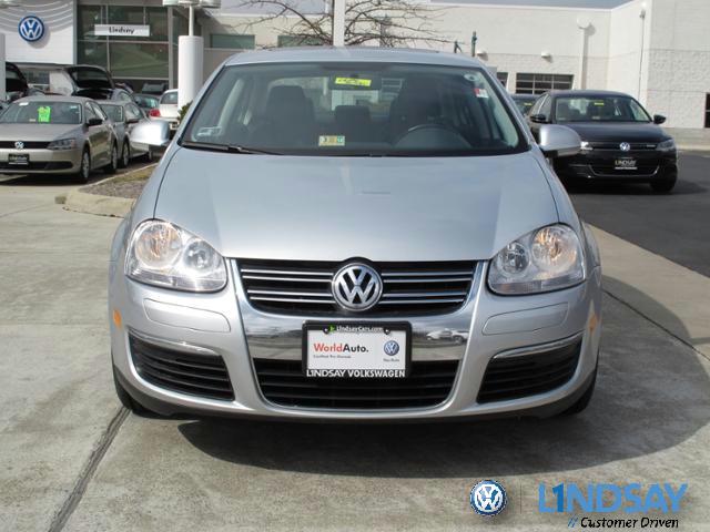 Volkswagen Jetta 2010 photo 2