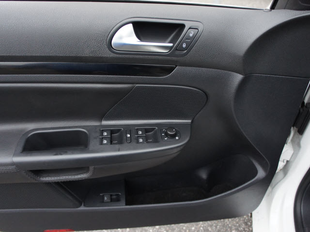 Volkswagen Jetta 2010 photo 1