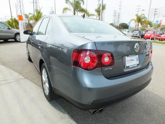 Volkswagen Jetta LS Premium Group Unspecified