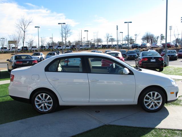 Volkswagen Jetta 2010 photo 2