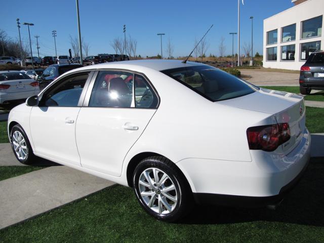 Volkswagen Jetta 2010 photo 5