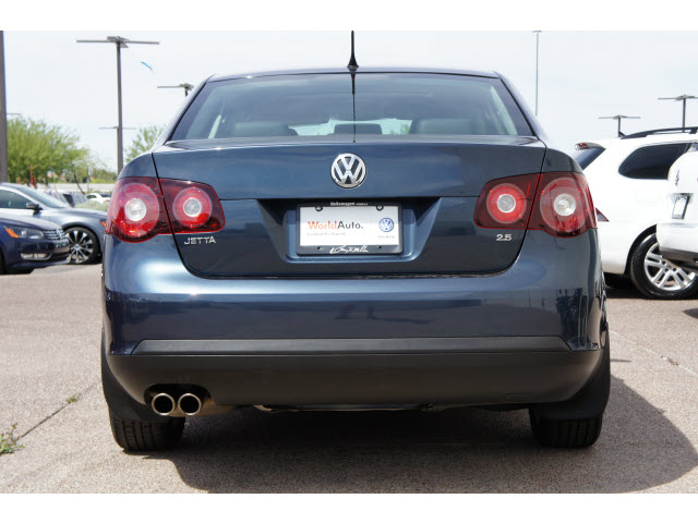 Volkswagen Jetta 2010 photo 3