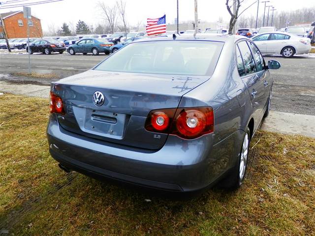 Volkswagen Jetta 2010 photo 3