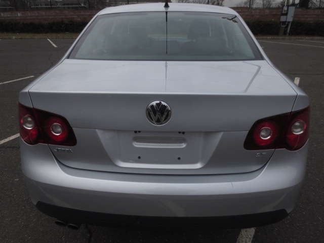 Volkswagen Jetta 2010 photo 4