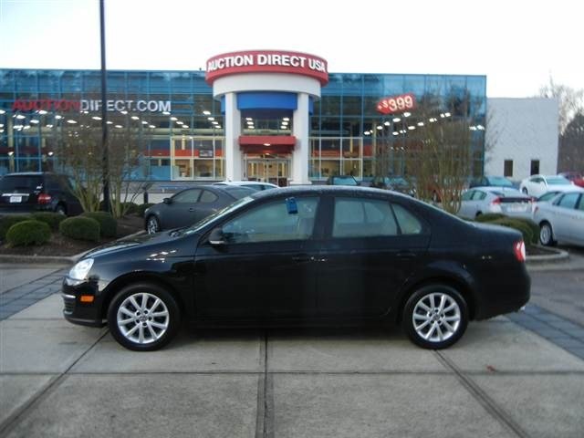Volkswagen Jetta 2010 photo 2