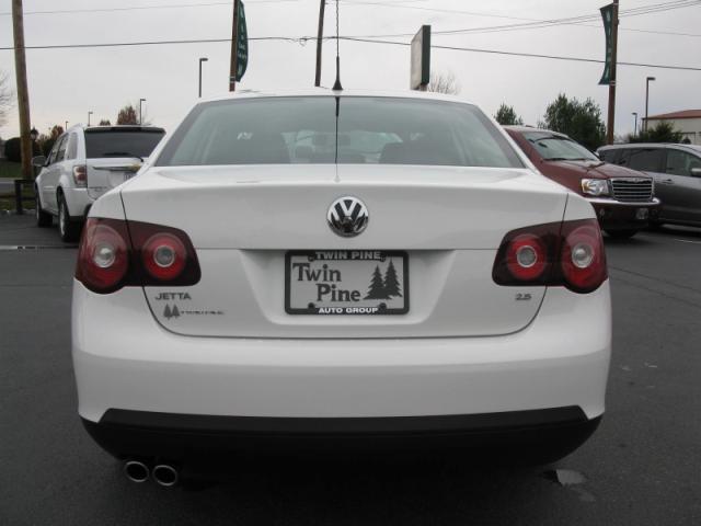 Volkswagen Jetta 2010 photo 3