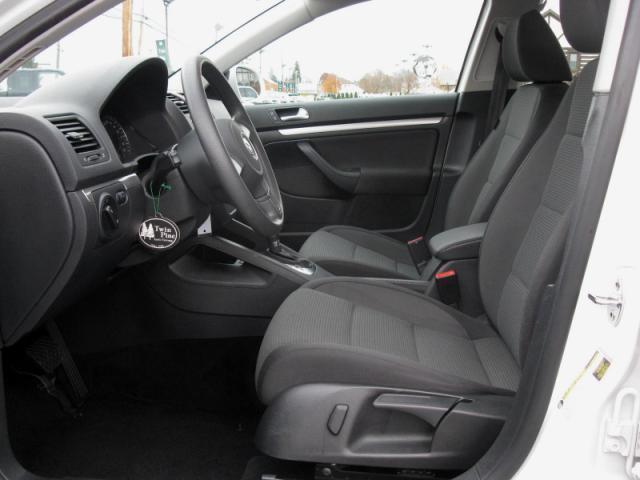 Volkswagen Jetta 2010 photo 4