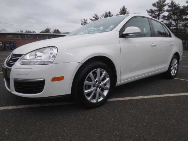 Volkswagen Jetta LS Premium Group Unspecified