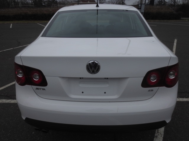 Volkswagen Jetta 2010 photo 4