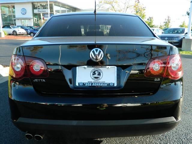 Volkswagen Jetta 2010 photo 2