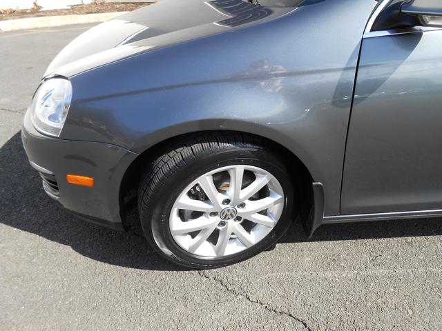 Volkswagen Jetta 2010 photo 4