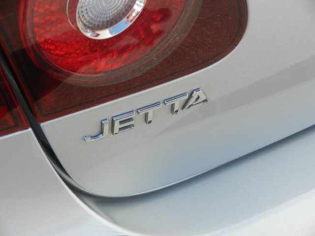 Volkswagen Jetta 2010 photo 4